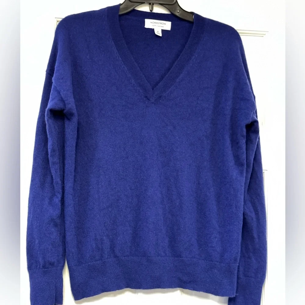 Nordstrom V-Neck Cashmere Sweater - Deep‎ Blue